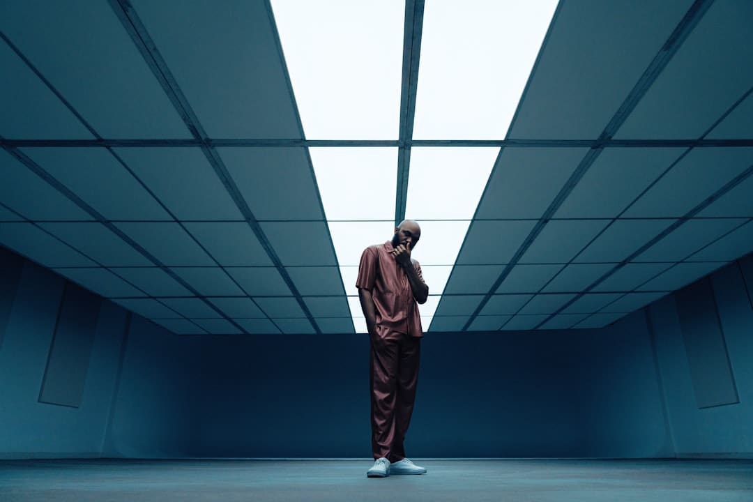 单日票房破3.8亿！国产影片助力暑期档总票房破70亿 《南京照相馆》领跑